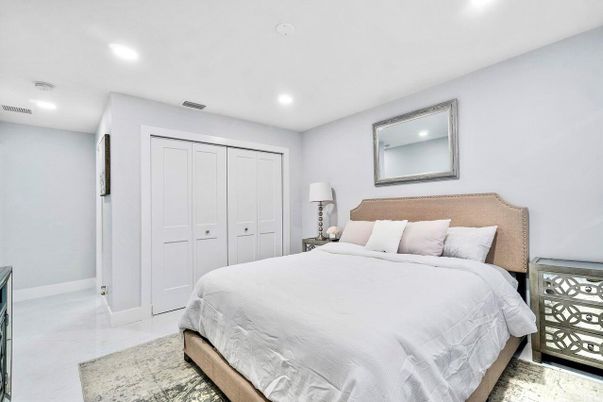 Bedroom, Interior, Recessed Lighting