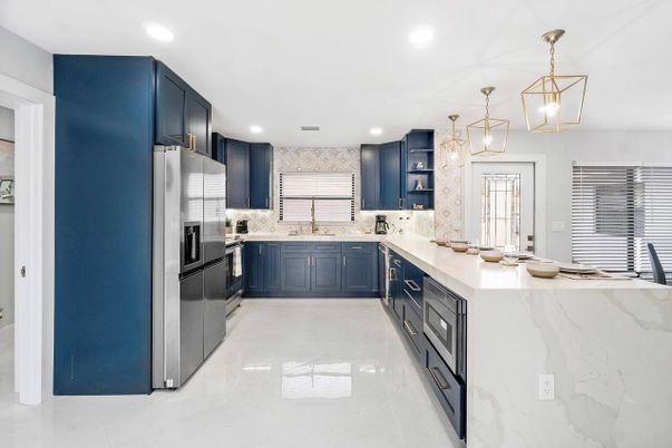 Interior, Kitchen, Pendant Lights, Recessed Lighting, Stainless Steel Appliances