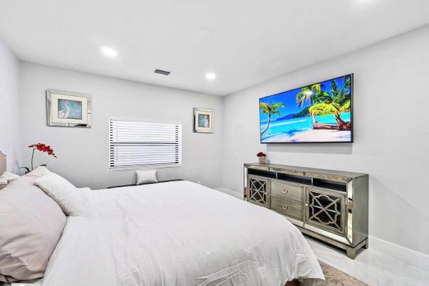 Bedroom, Interior, Recessed Lighting