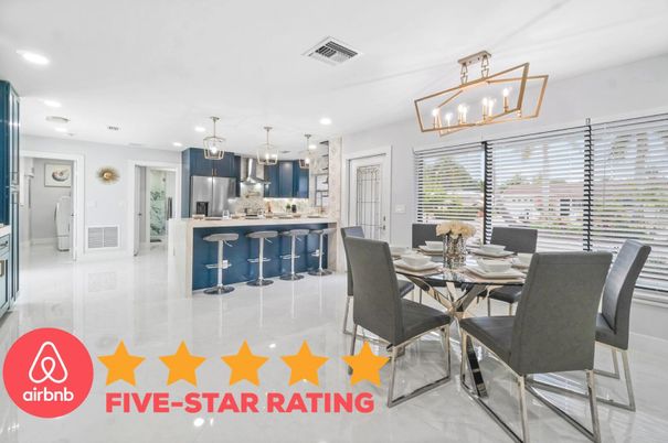 Dining room, Interior, Kitchen, Pendant Lights, Recessed Lighting, Stainless Steel Appliances
