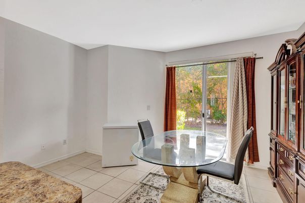 Dining room, Interior