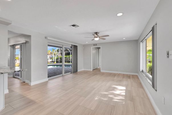 Empty room, Interior, Recessed Lighting, Wood Texture Flooring