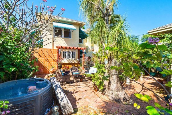 Exterior, Hot Tub