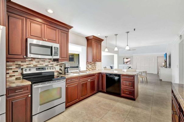 Dining room, Interior, Kitchen, Pendant Lights, Recessed Lighting
