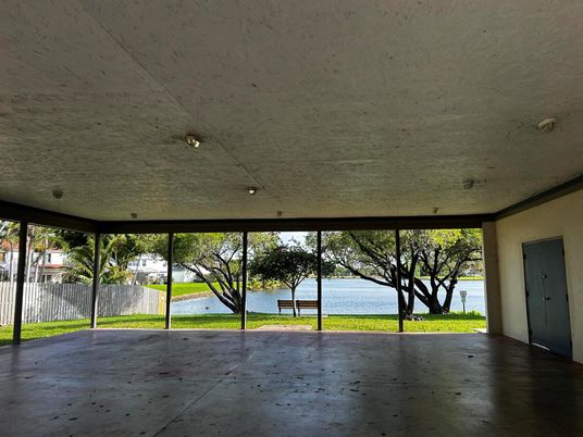 Empty room, Interior, Sun Room, Water