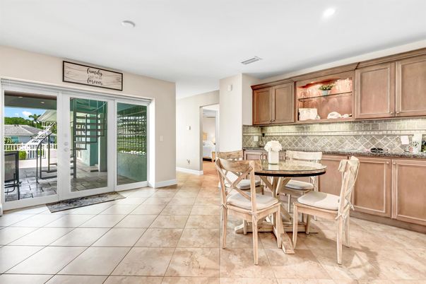 Dining room, Interior, Recessed Lighting