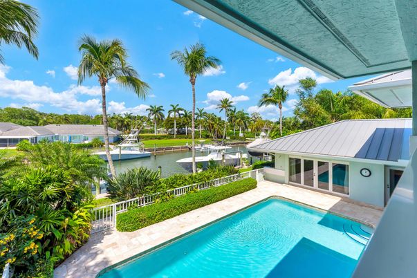 Exterior, Pool, Water