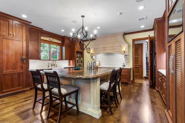 Chandelier, Interior, Recessed Lighting, Wood Texture Flooring
