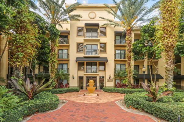 Exterior, Facade, Condo Building