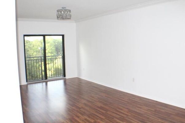 Chandelier, Empty room, Interior, Wood Texture Flooring