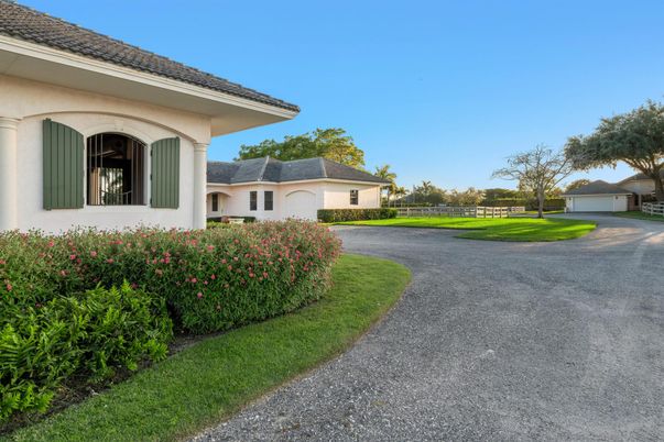 Backyard, Detached Garage, Exterior
