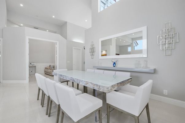 Dining room, Interior, Recessed Lighting