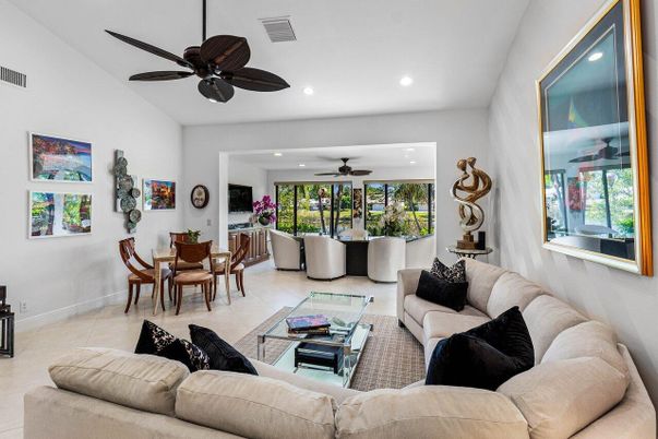 Dining room, Interior, Living room, Recessed Lighting