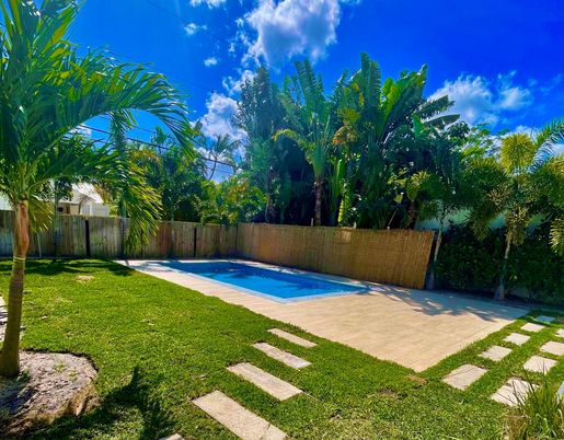 Backyard, Exterior, Pool