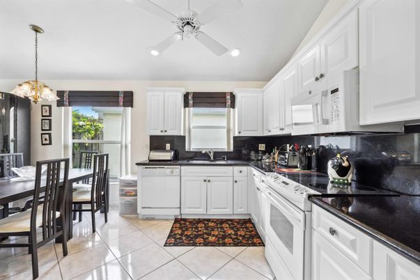 Dining room, Interior, Kitchen, Pendant Lights, Recessed Lighting