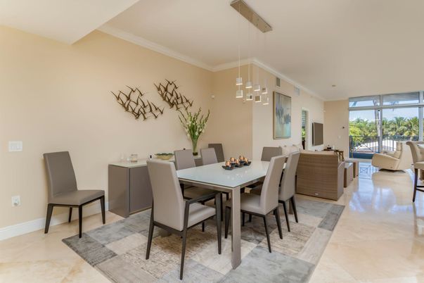 Dining room, Interior, Living room, Pendant Lights