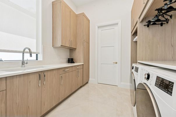 Interior, Washer