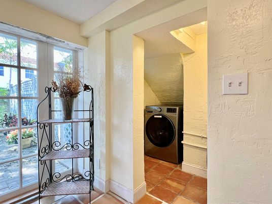 Interior, Utility Closets, Washer