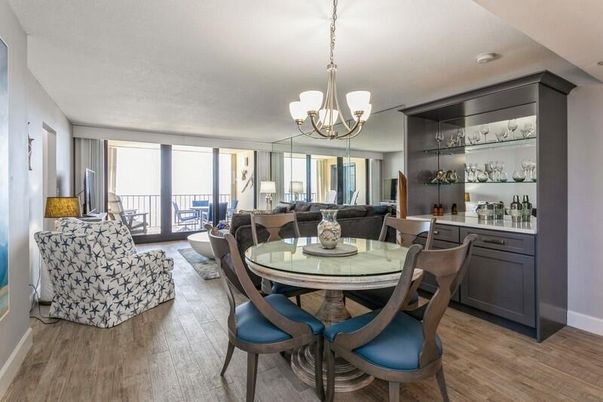 Chandelier, Dining room, Interior, Living room, Wood Texture Flooring