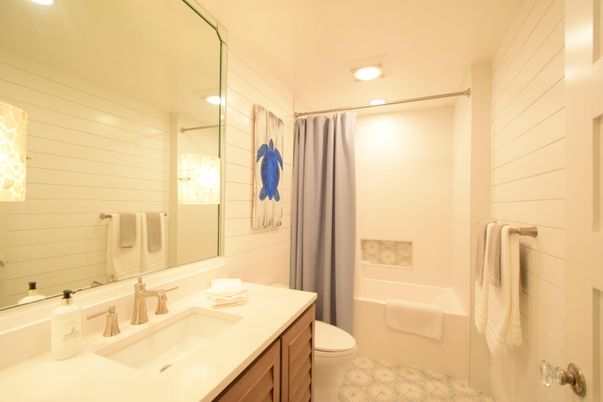 Bathroom, Interior, Recessed Lighting