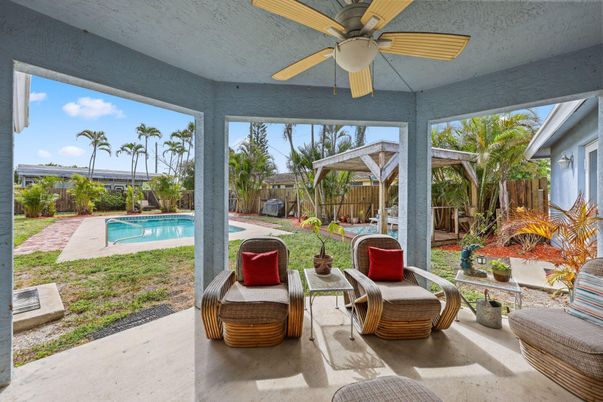 Exterior, Pool, Sun Room