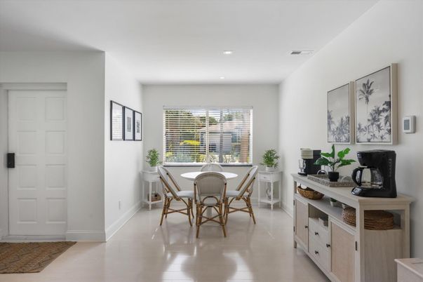 Dining room, Interior, Recessed Lighting