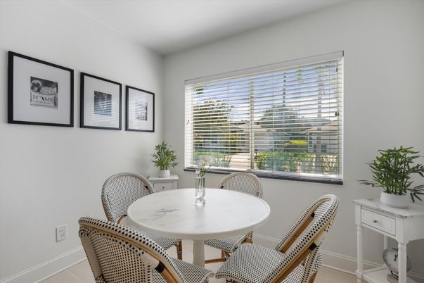 Dining room, Interior