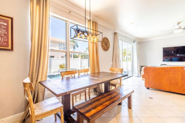 Dining room, Interior, Pendant Lights, Recessed Lighting