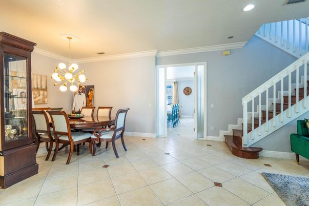 Dining room, Interior, Pendant Lights, Recessed Lighting