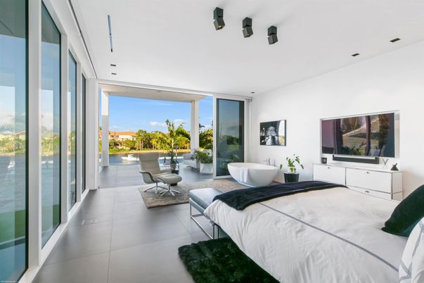 Bedroom, Interior, Recessed Lighting, Water