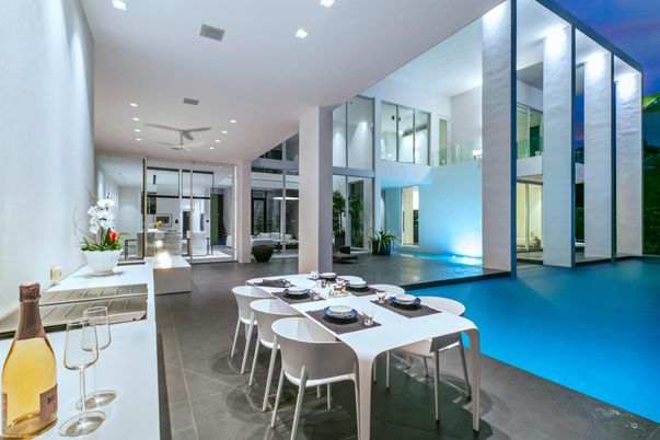 Dining room, Interior, Pool, Recessed Lighting