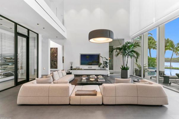 Interior, Living room, Pendant Lights, Recessed Lighting, Water