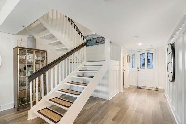 Interior, Recessed Lighting, Wood Texture Flooring