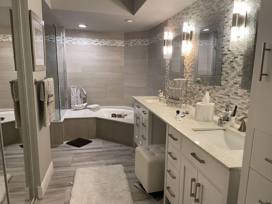 Bathroom, Dual Sink Vanities, Interior, Recessed Lighting