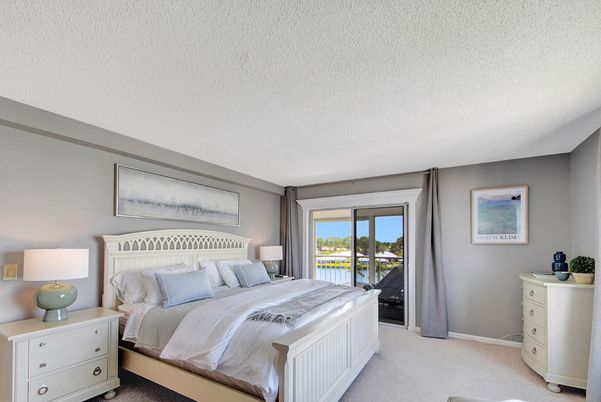 Bedroom, Interior, Water