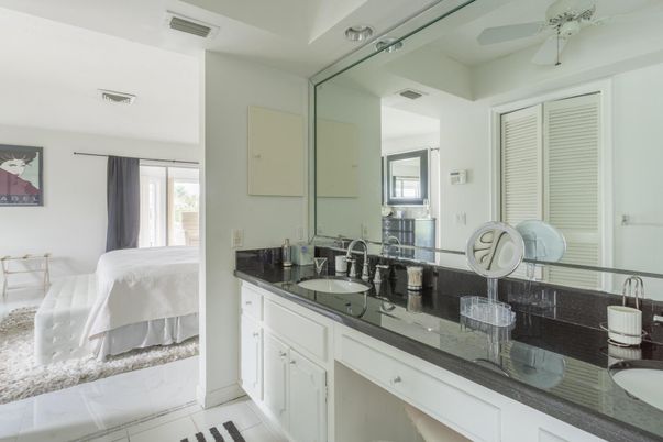 Bathroom, Bedroom, Dual Sink Vanities, Interior