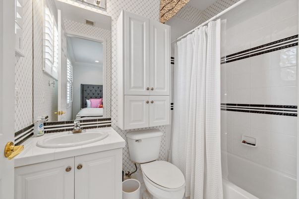 Bathroom, Interior, Recessed Lighting, Tile Countertops