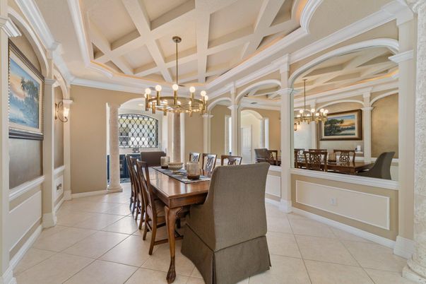 Chandelier, Dining room, Interior, Pendant Lights