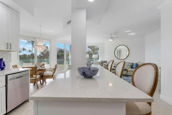 Chandelier, Dining room, Interior, Kitchen, Recessed Lighting