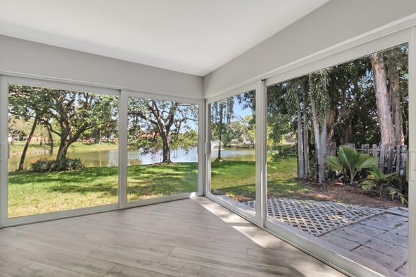 Interior, Sun Room, Water, Wood Texture Flooring