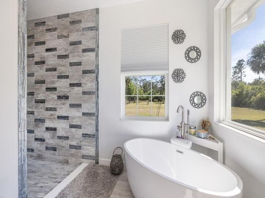 Bathroom, Free Standing Baths, Interior