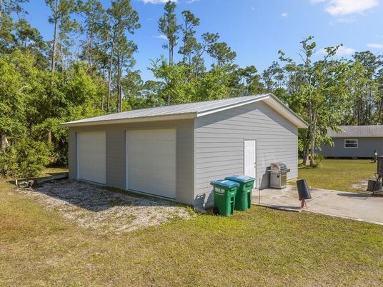 Detached Garage, Exterior