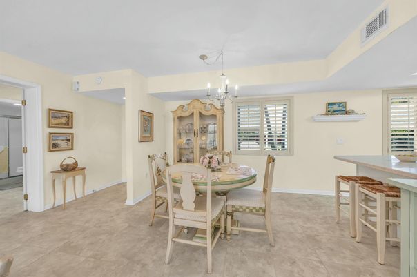 Chandelier, Dining room, Interior