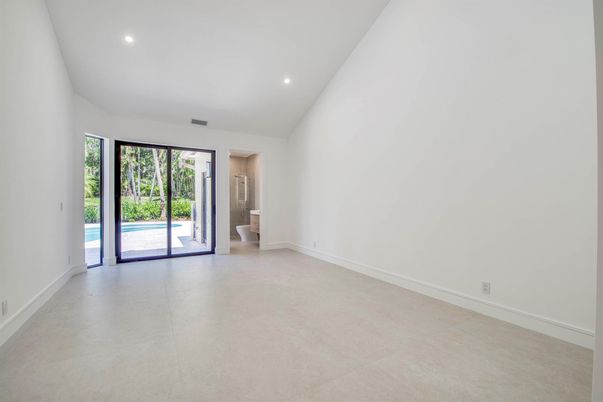 Bathroom, Empty room, Interior, Recessed Lighting