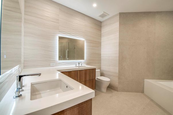 Bathroom, Dual Sink Vanities, Interior, Recessed Lighting