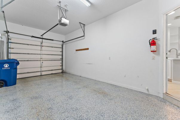 Garage, Interior