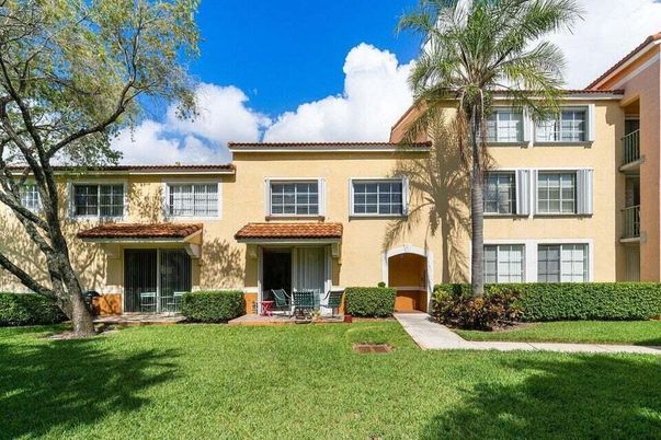 Backyard, Exterior, Facade, Mediterranean