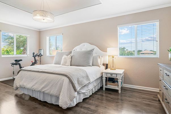 Bedroom, Fitness Equipment, Interior, Wood Texture Flooring
