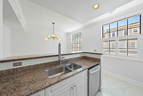 Interior, Kitchen, Marble, Pendant Lights, Recessed Lighting