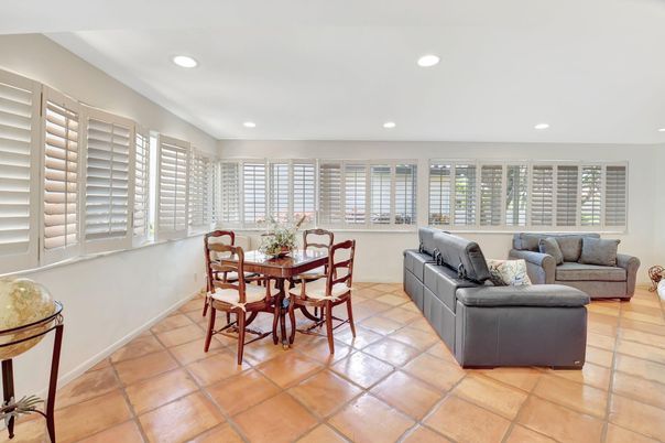 Dining room, Interior, Living room, Recessed Lighting